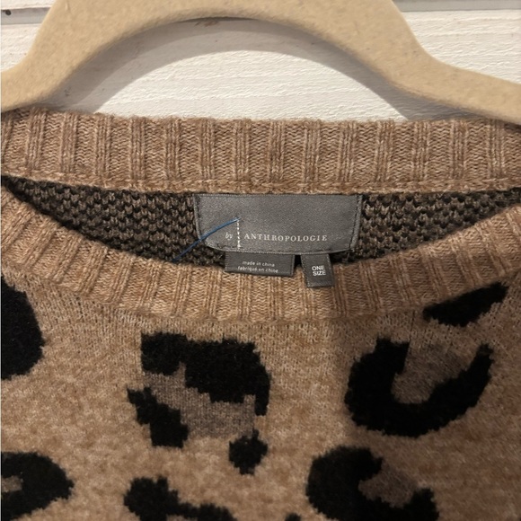 Anthropologie Spotted Knit
Vest Tan and Black Animal Print Sweater.One Size - Picture 6 of 9